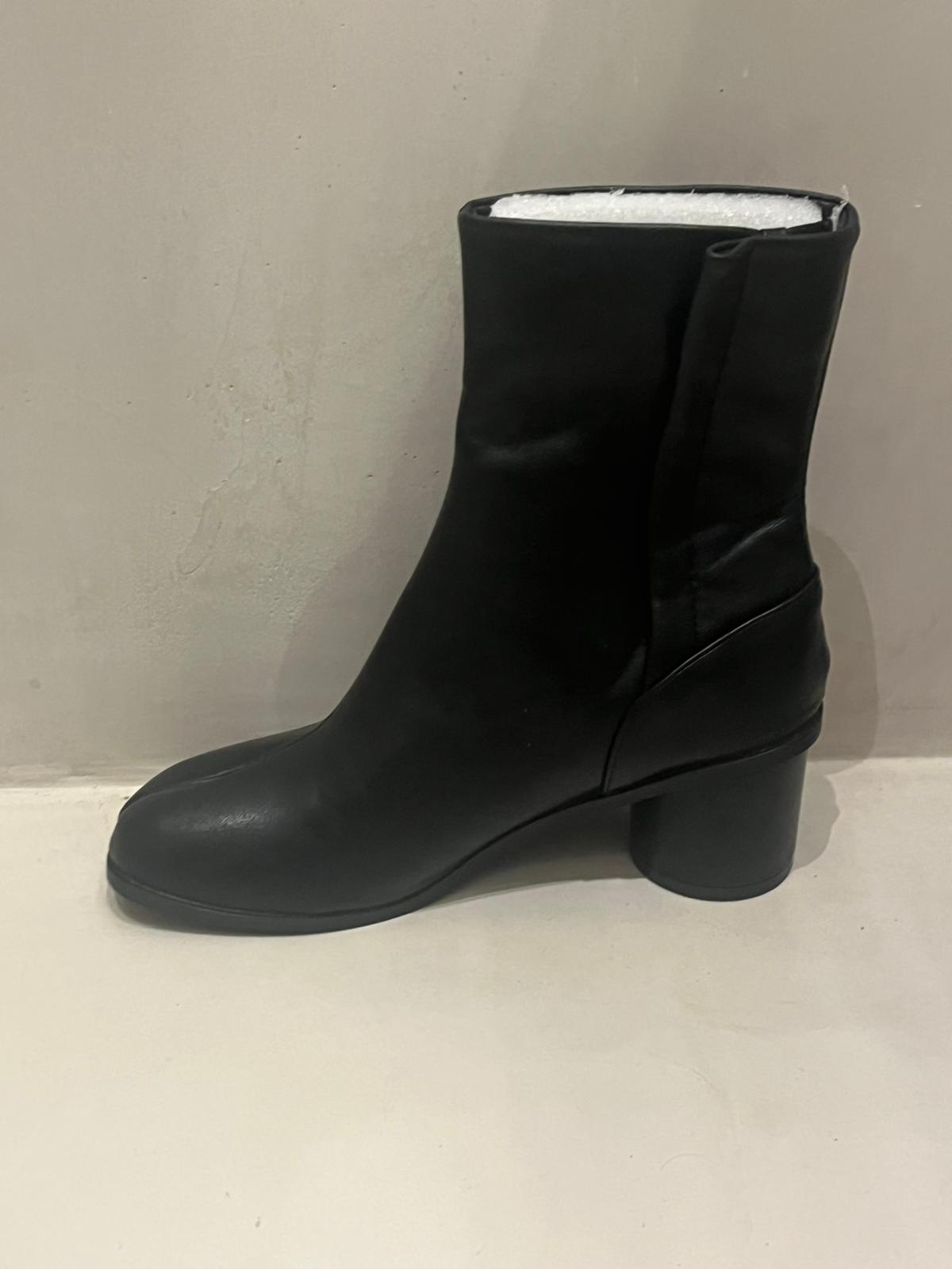 tabi boots
